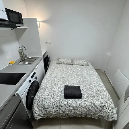 Cozy Near The Eiffel Tower